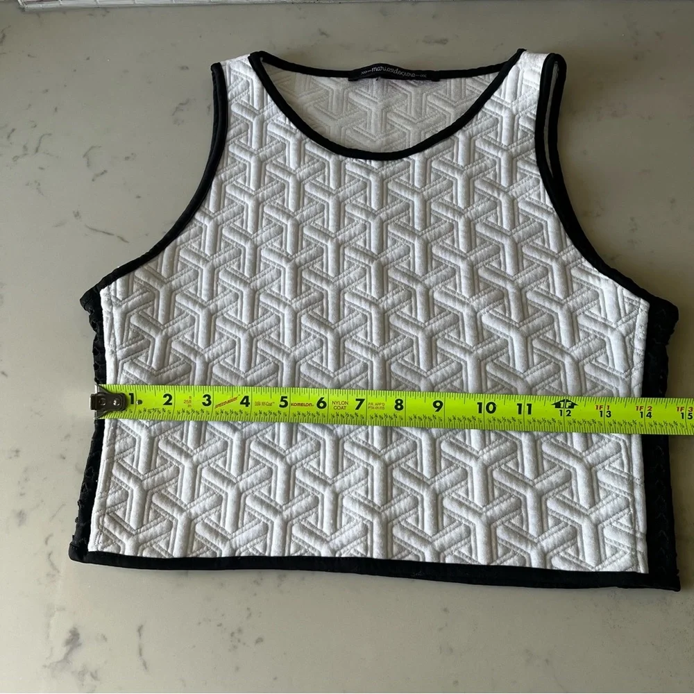 Women’s White Textured Crop Top with Black Trim Size S - Picture 7 of 9